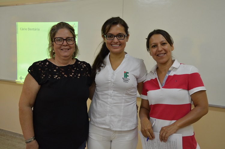 Profª. Drª Sandra Bahia e Equipe de Saúde Bucal do Campus Iporá, servidoras Gabriella Melo e Sonia Barbosa